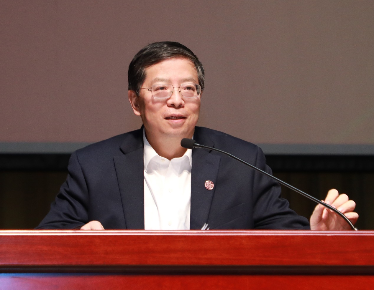 2025新澳门开门原料免费