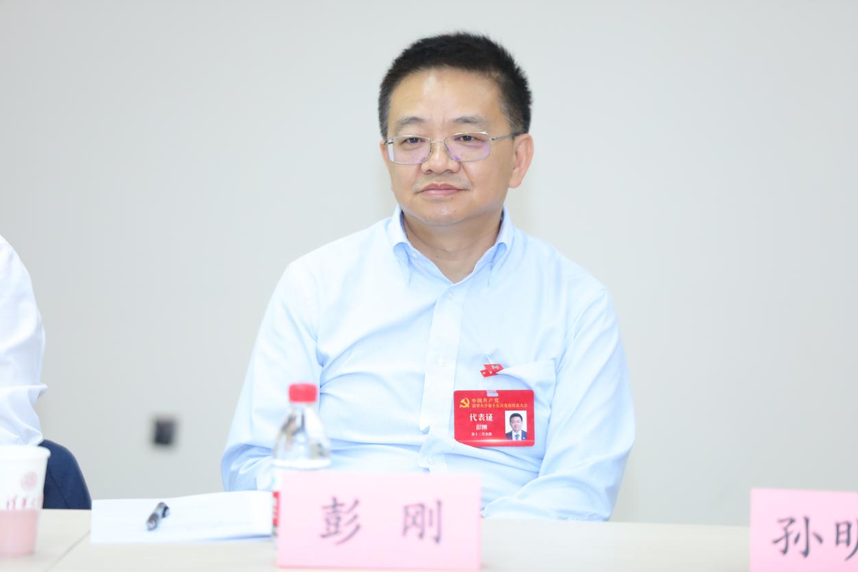 2025新澳门开门原料免费