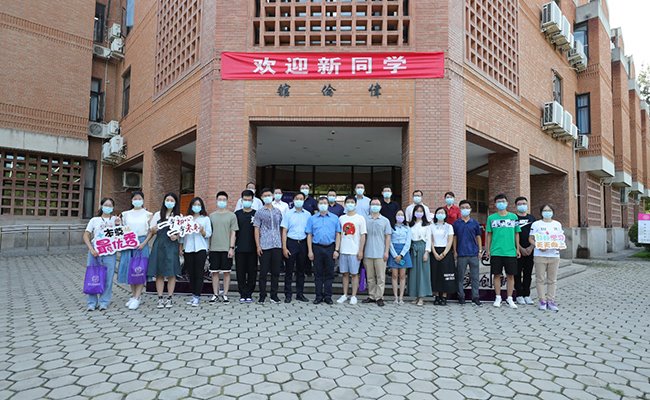 2025新澳门开门原料免费