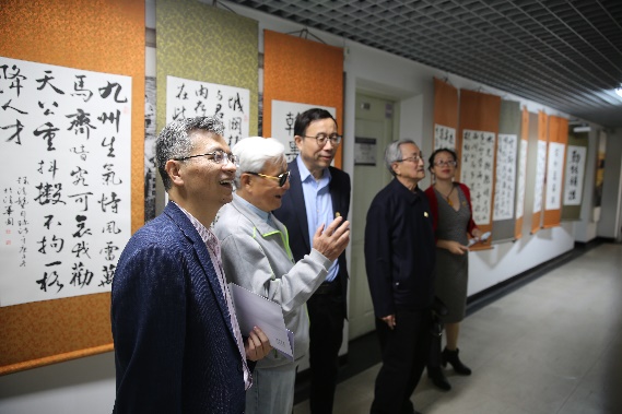 2025新澳门开门原料免费