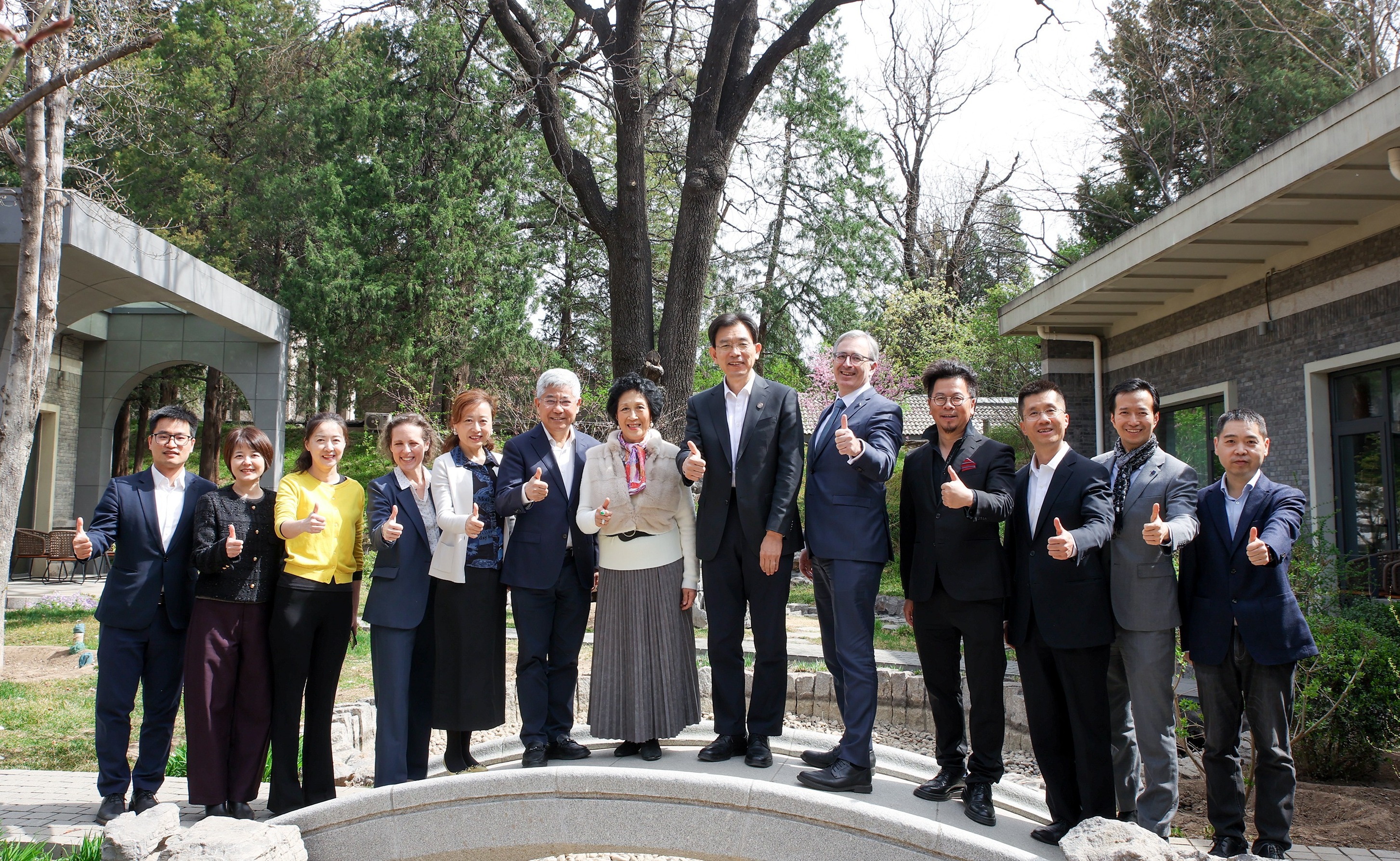 2025新澳门开门原料免费