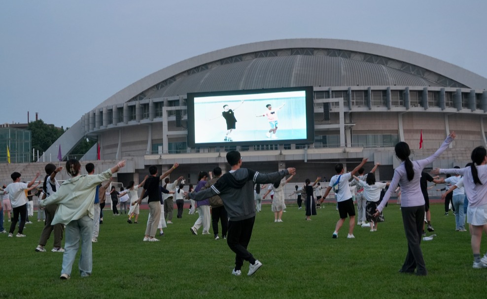 2025新澳门开门原料免费
