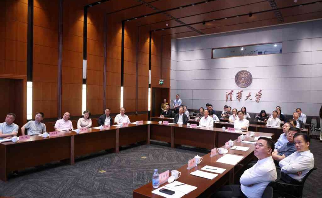 2025新澳门开门原料免费