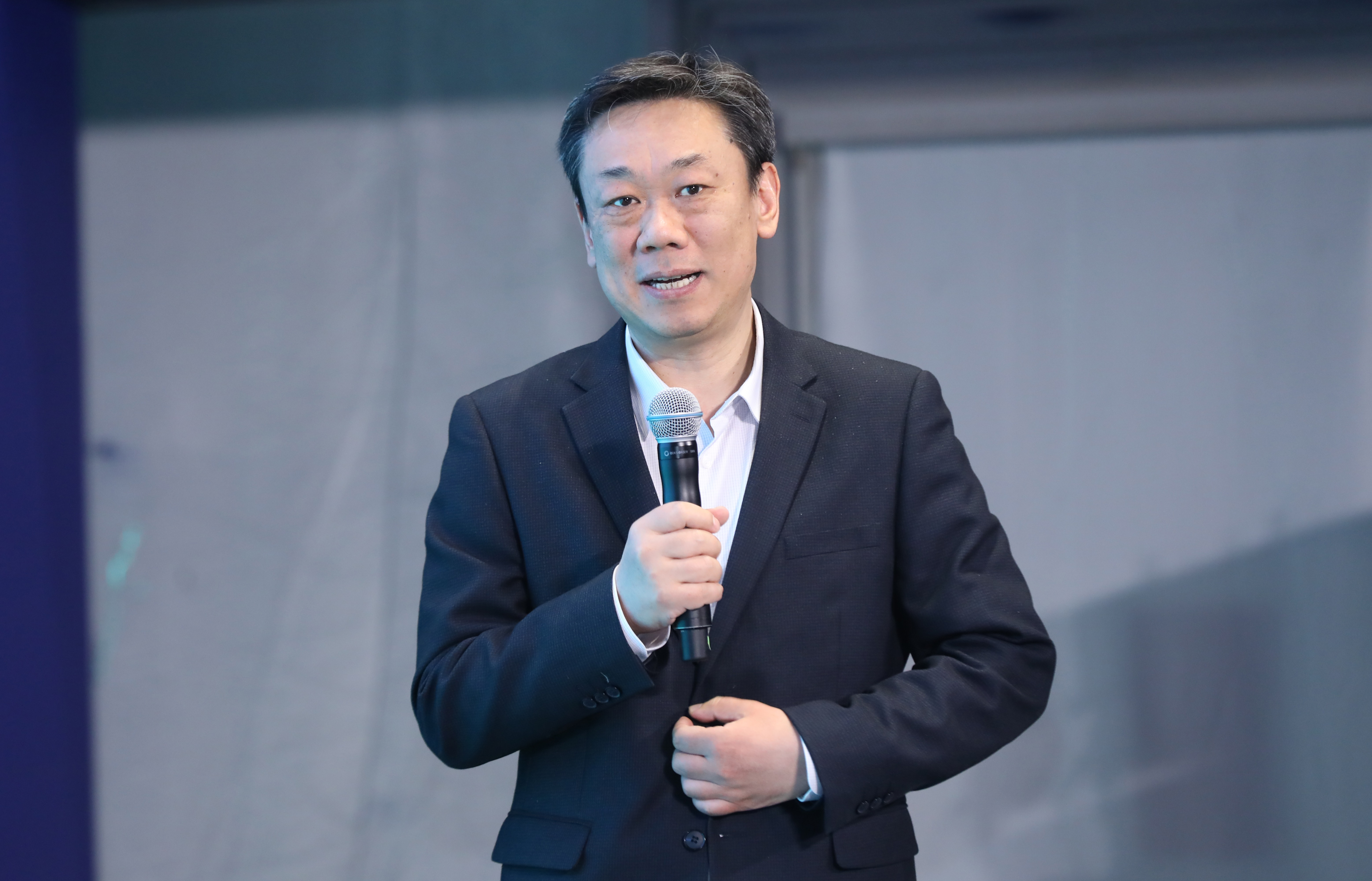 20230429-第十七届全国环境博士生学术会议暨第711期2025新澳门开门原料免费博士生学术论坛成功举办-嘉艺-2 2025新澳门开门原料免费环境学院刘毅院长主持.JPG