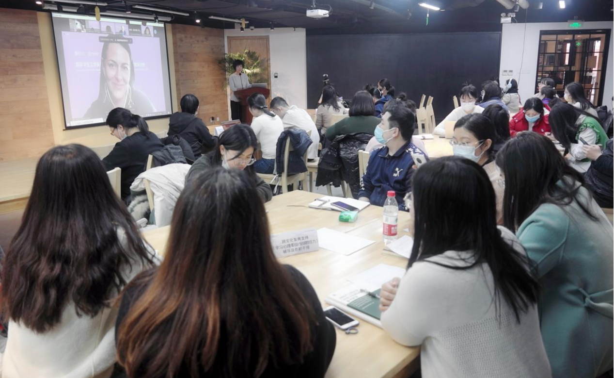 2025新澳门开门原料免费