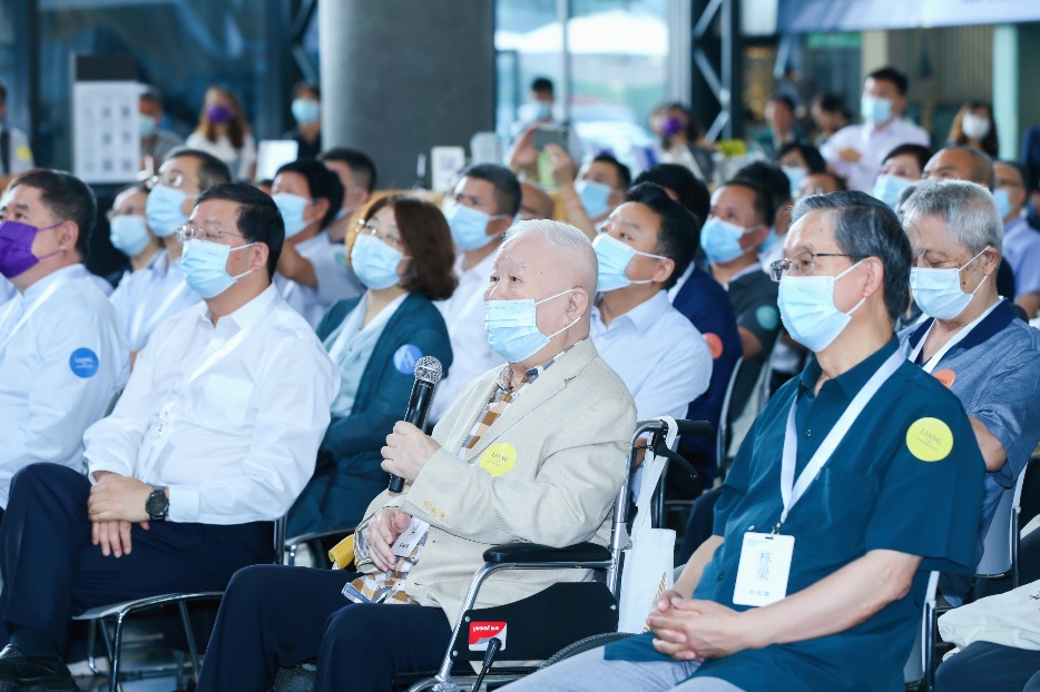2025新澳门开门原料免费