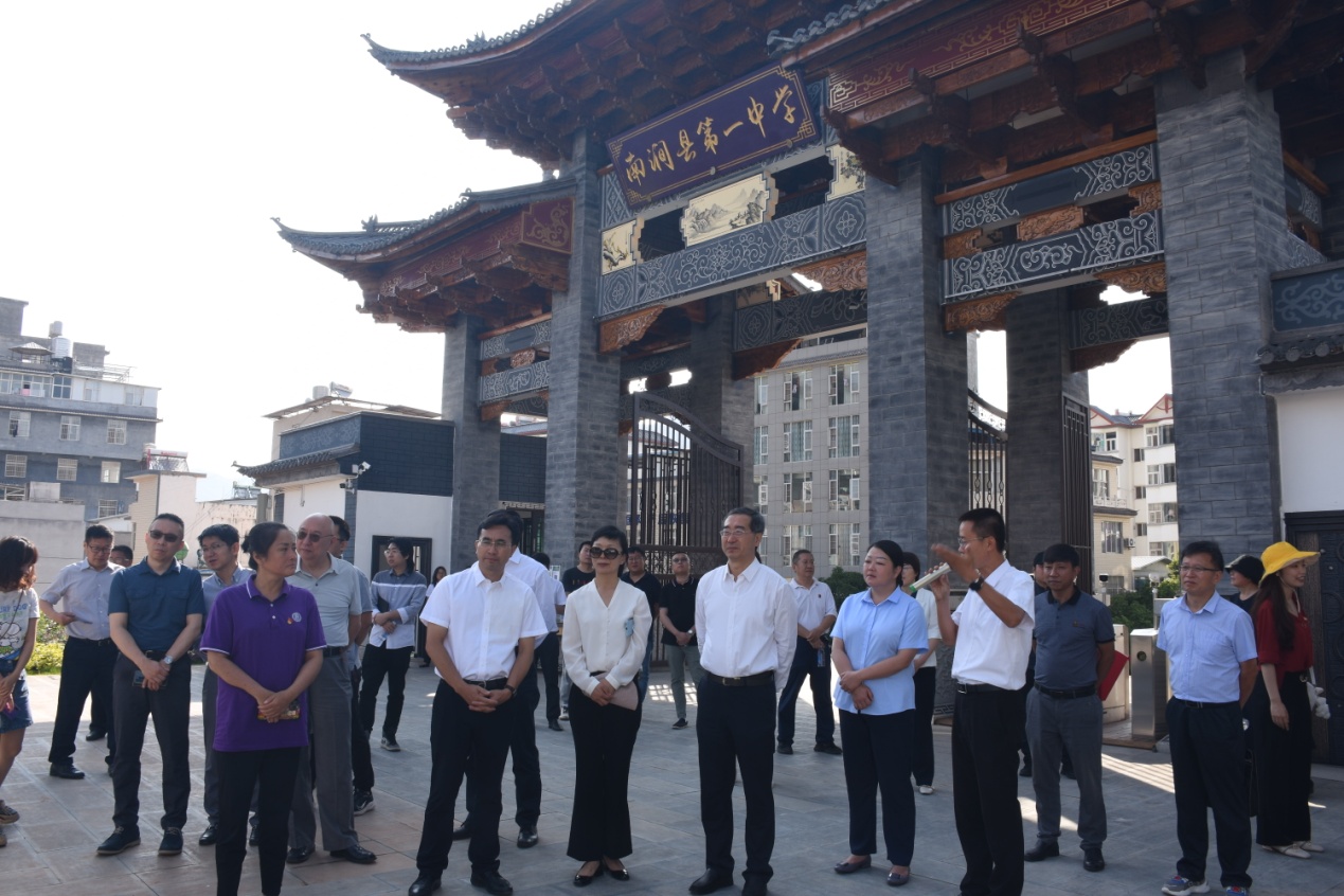 2025新澳门开门原料免费