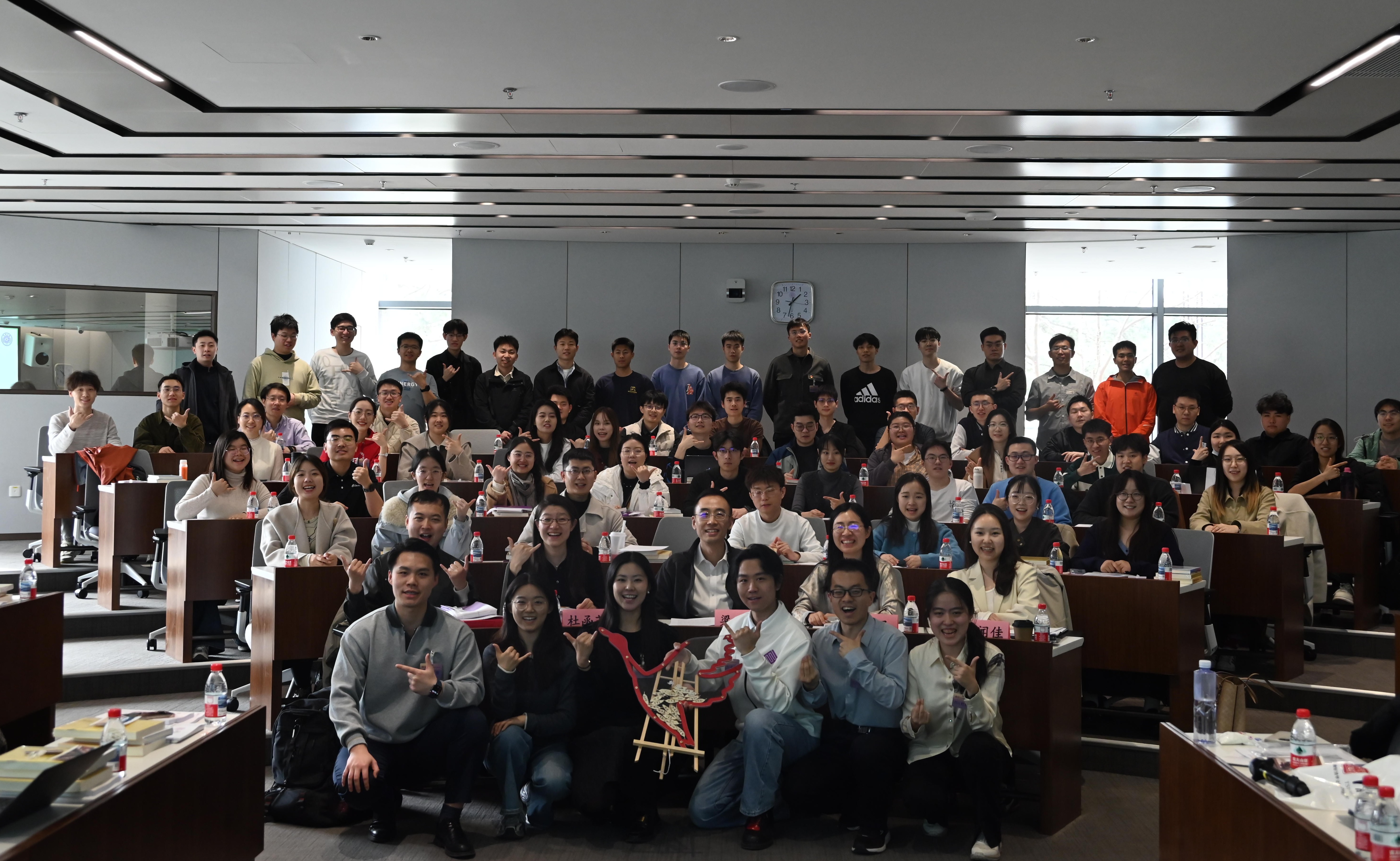 2025新澳门开门原料免费