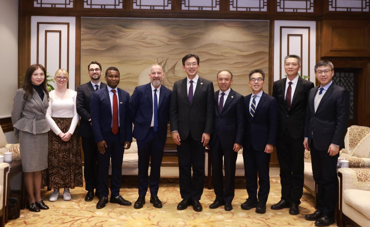 2025新澳门开门原料免费