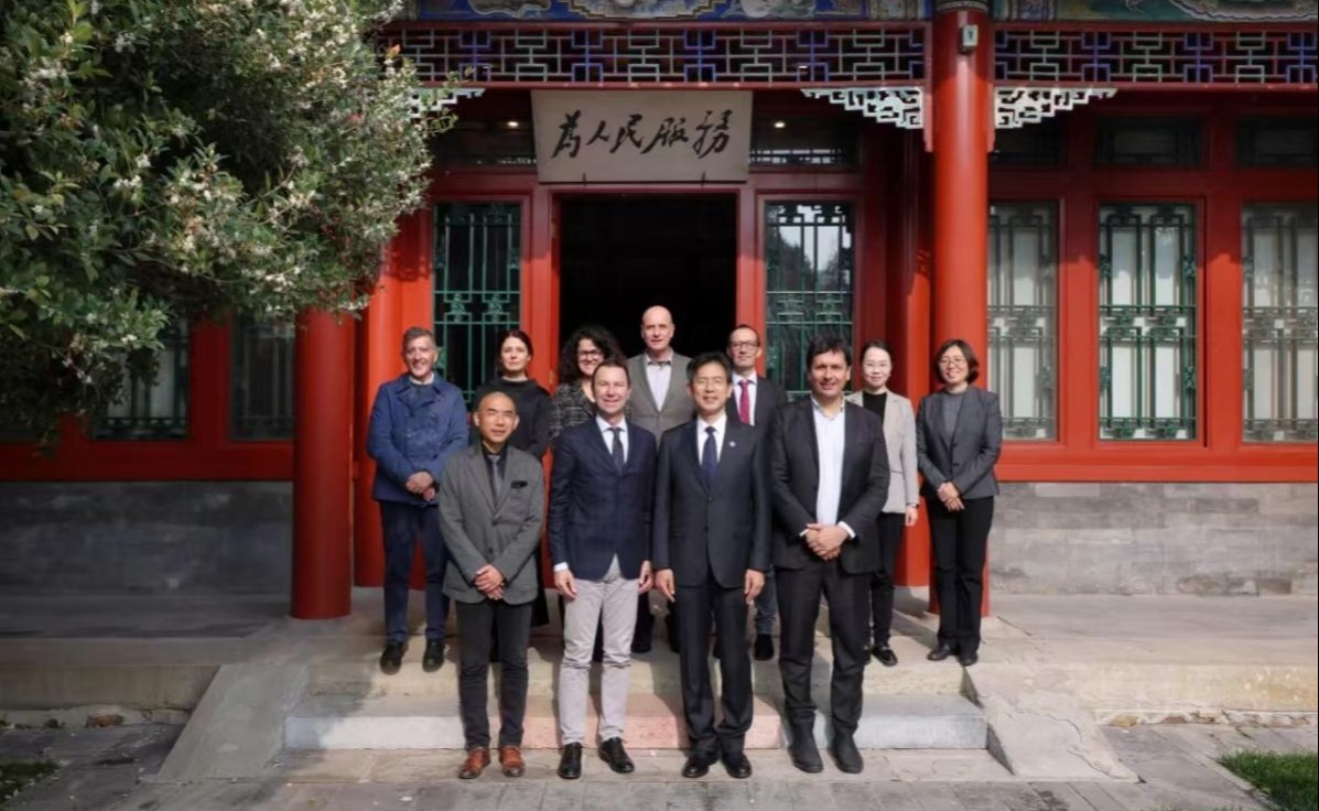 2025新澳门开门原料免费