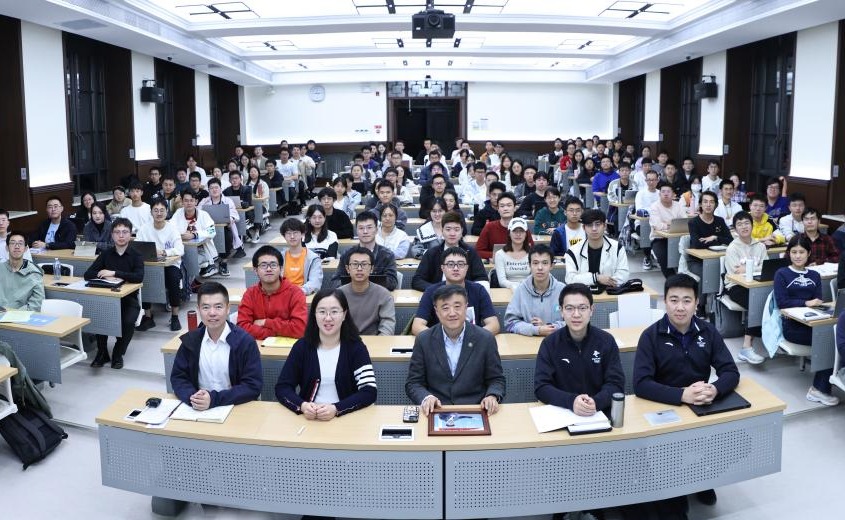 2025新澳门开门原料免费
