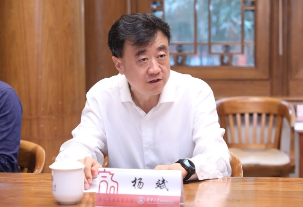 2025新澳门开门原料免费