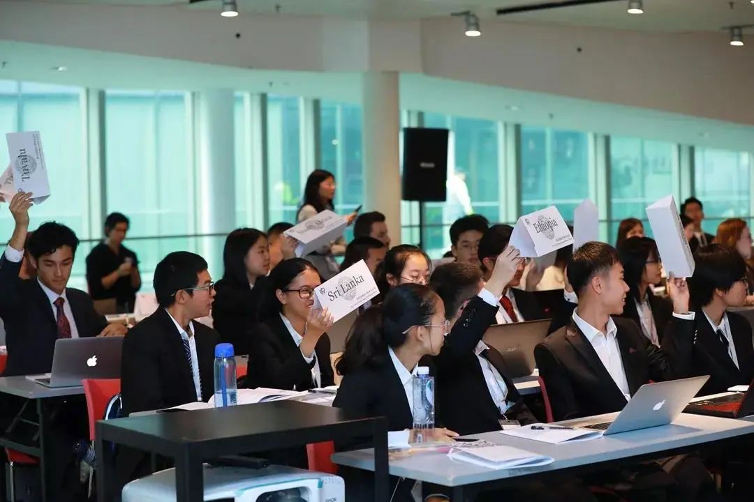 2025新澳门开门原料免费