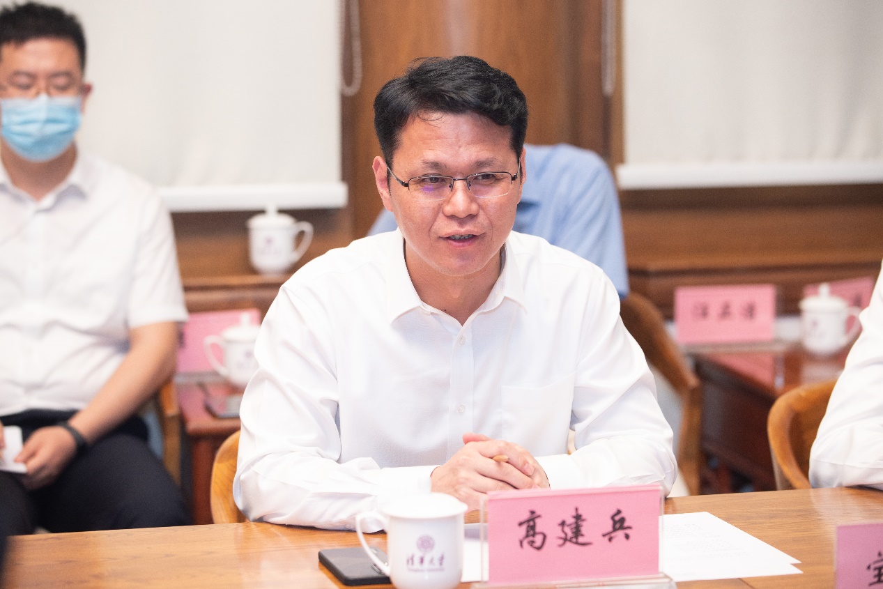 2025新澳门开门原料免费