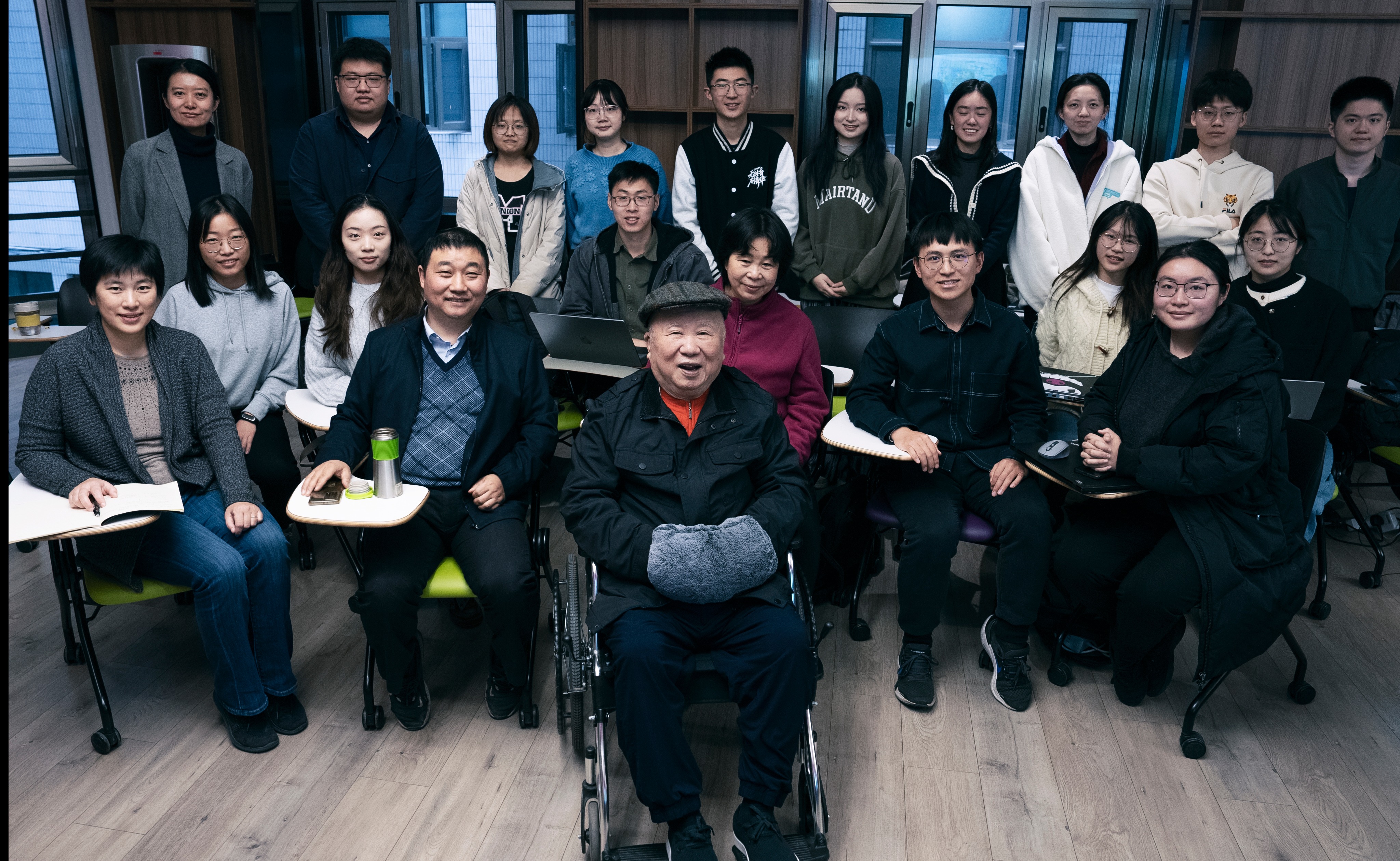 2025新澳门开门原料免费