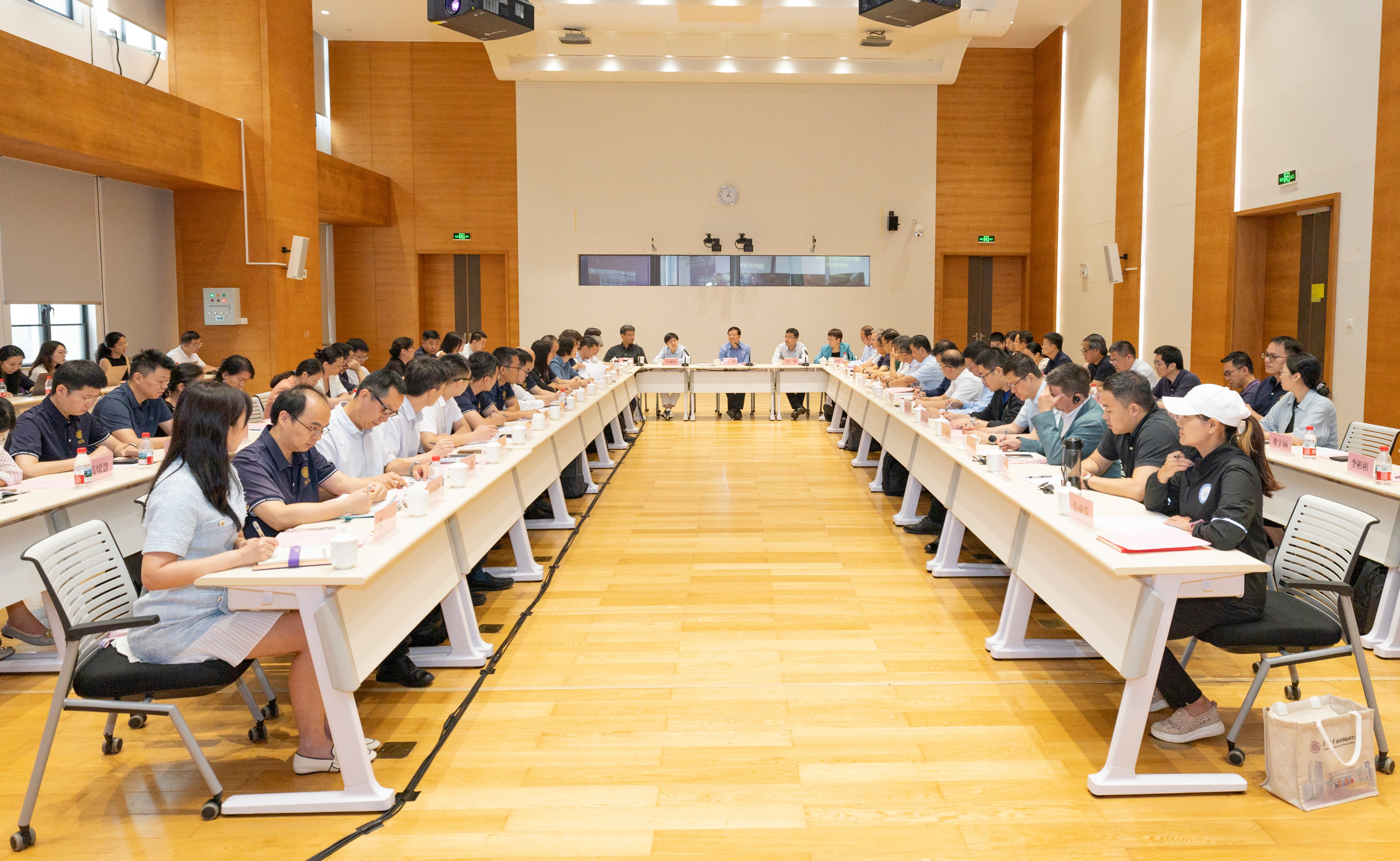 2025新澳门开门原料免费