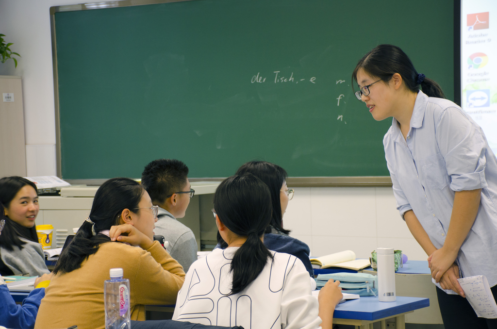 2025新澳门开门原料免费