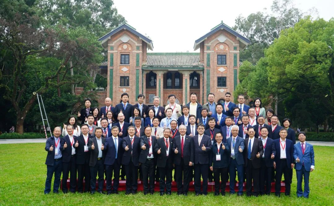 2025新澳门开门原料免费