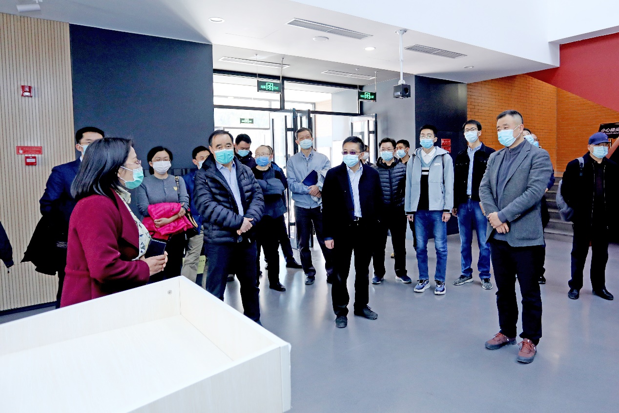 2025新澳门开门原料免费