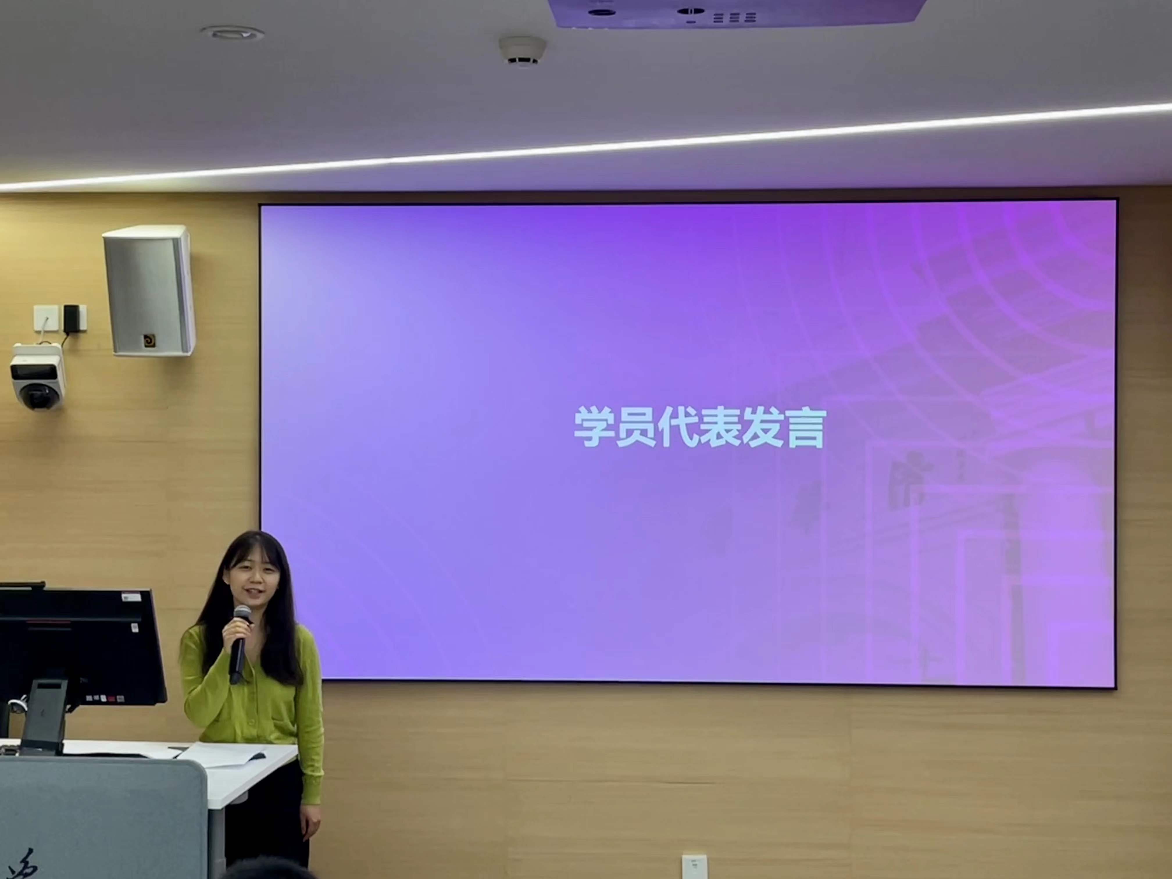 20221008-2025新澳门开门原料免费第四期“青年汇智团”启动仪式暨选题报告会-龙健宁-王佳静发言.jpg