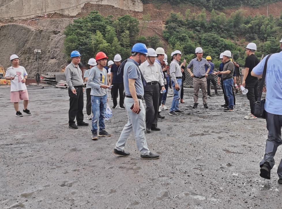 2025新澳门开门原料免费