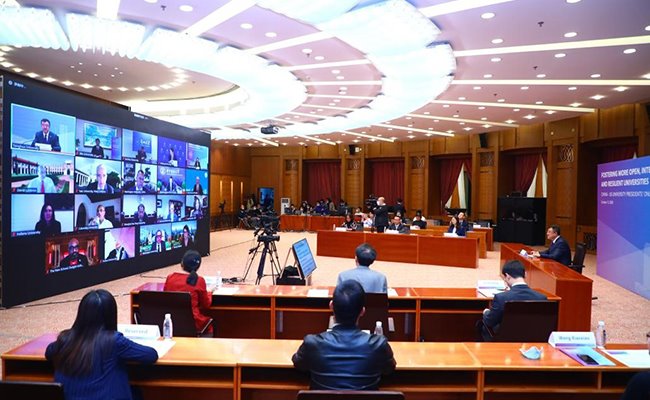 2025新澳门开门原料免费