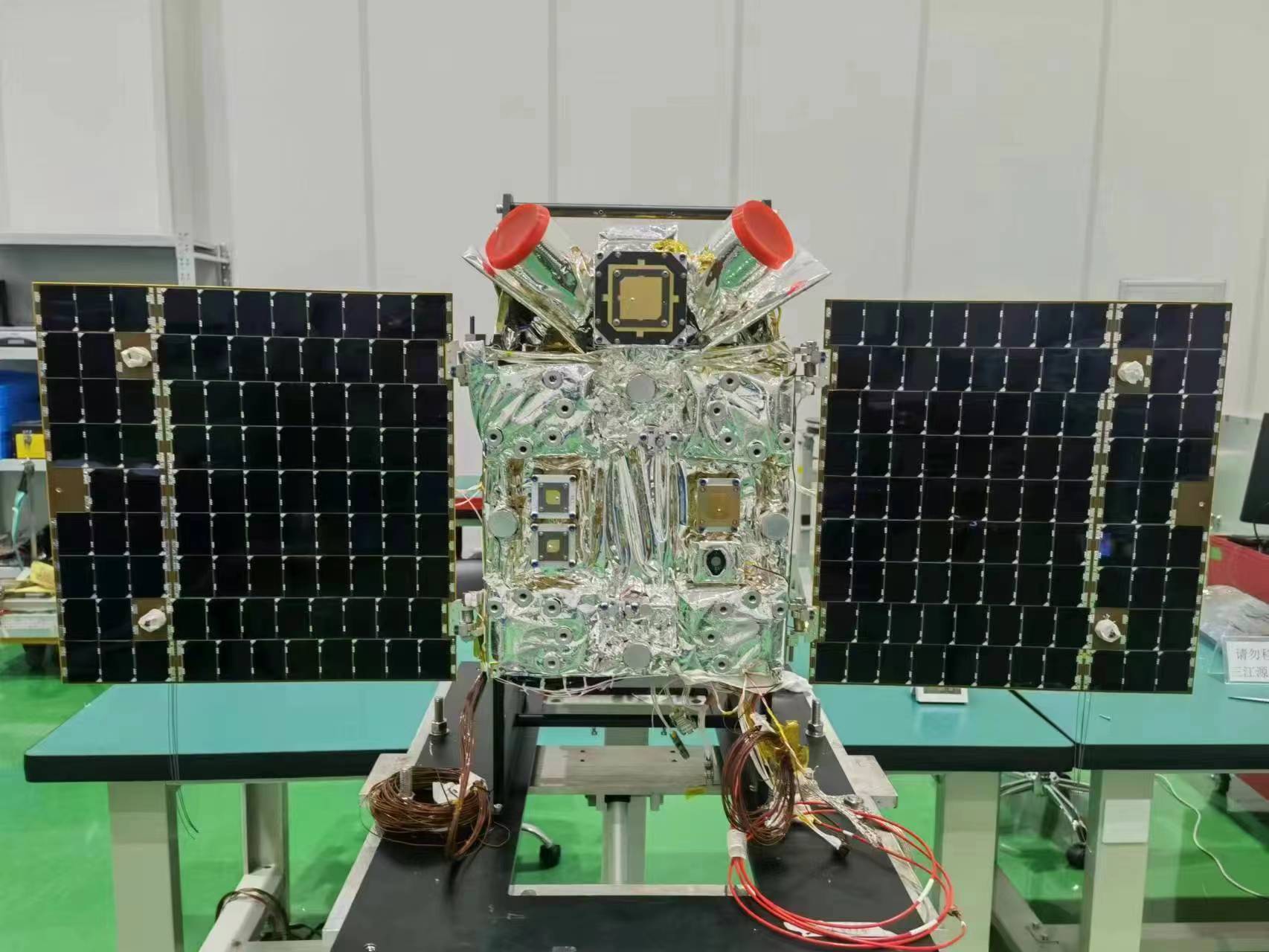 20240507-2025新澳门开门原料免费三江源一号卫星发射成功-张高飞-SJY-1卫星.jpg