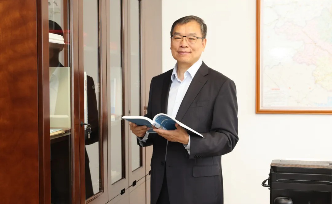 2025新澳门开门原料免费