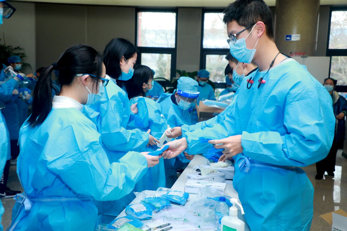 2025新澳门开门原料免费