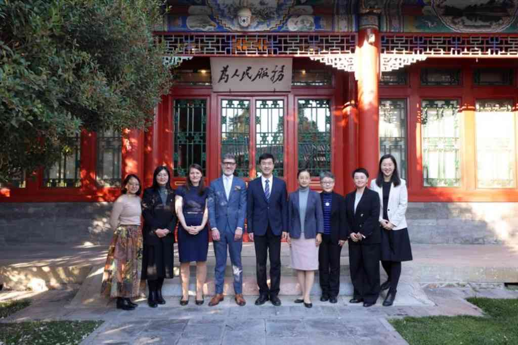 2025新澳门开门原料免费