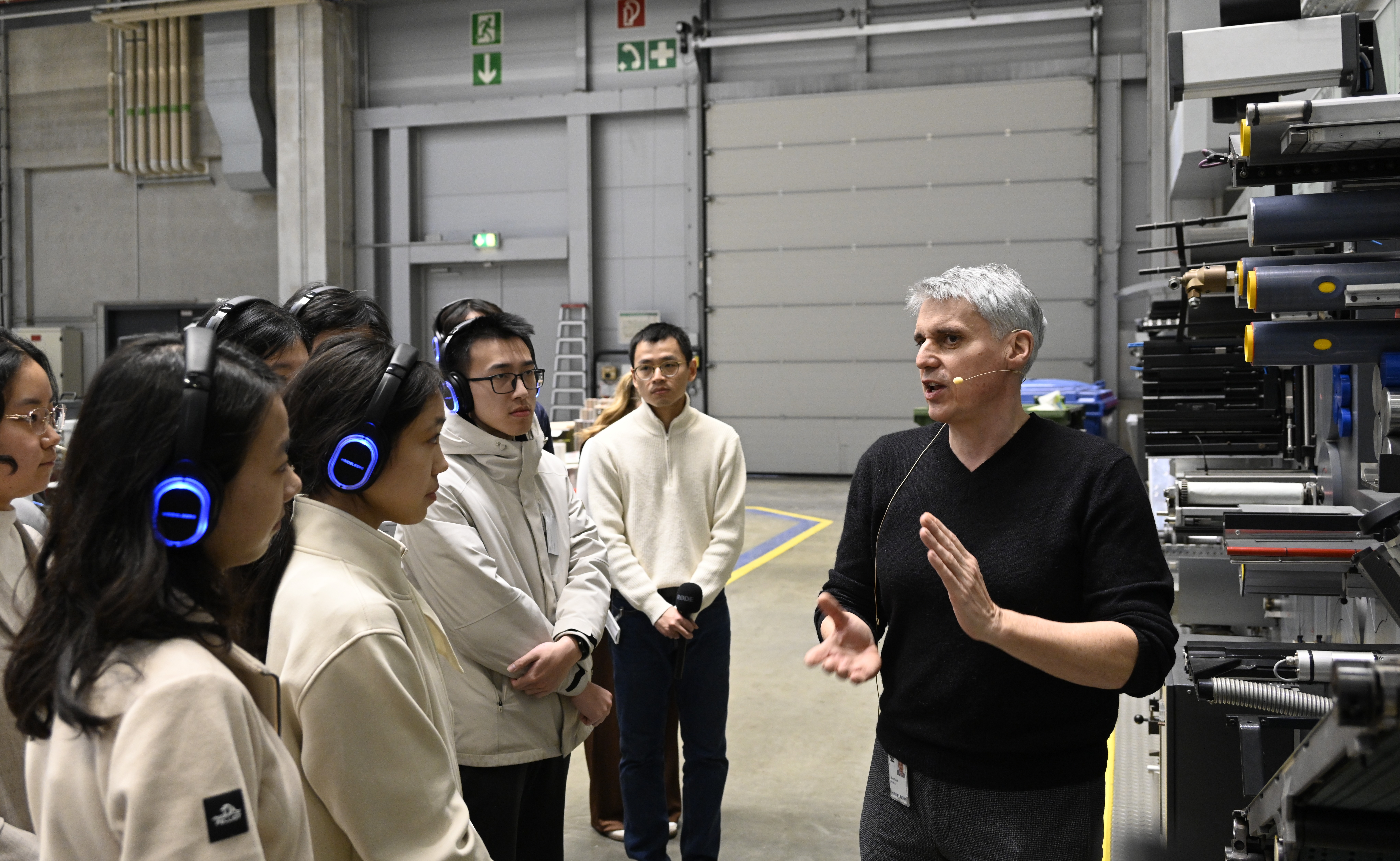 2025新澳门开门原料免费