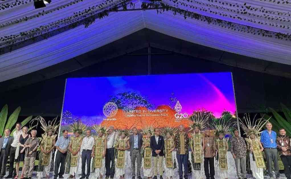 2025新澳门开门原料免费