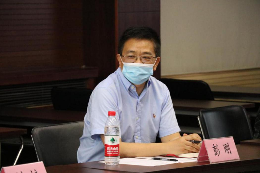 2025新澳门开门原料免费
