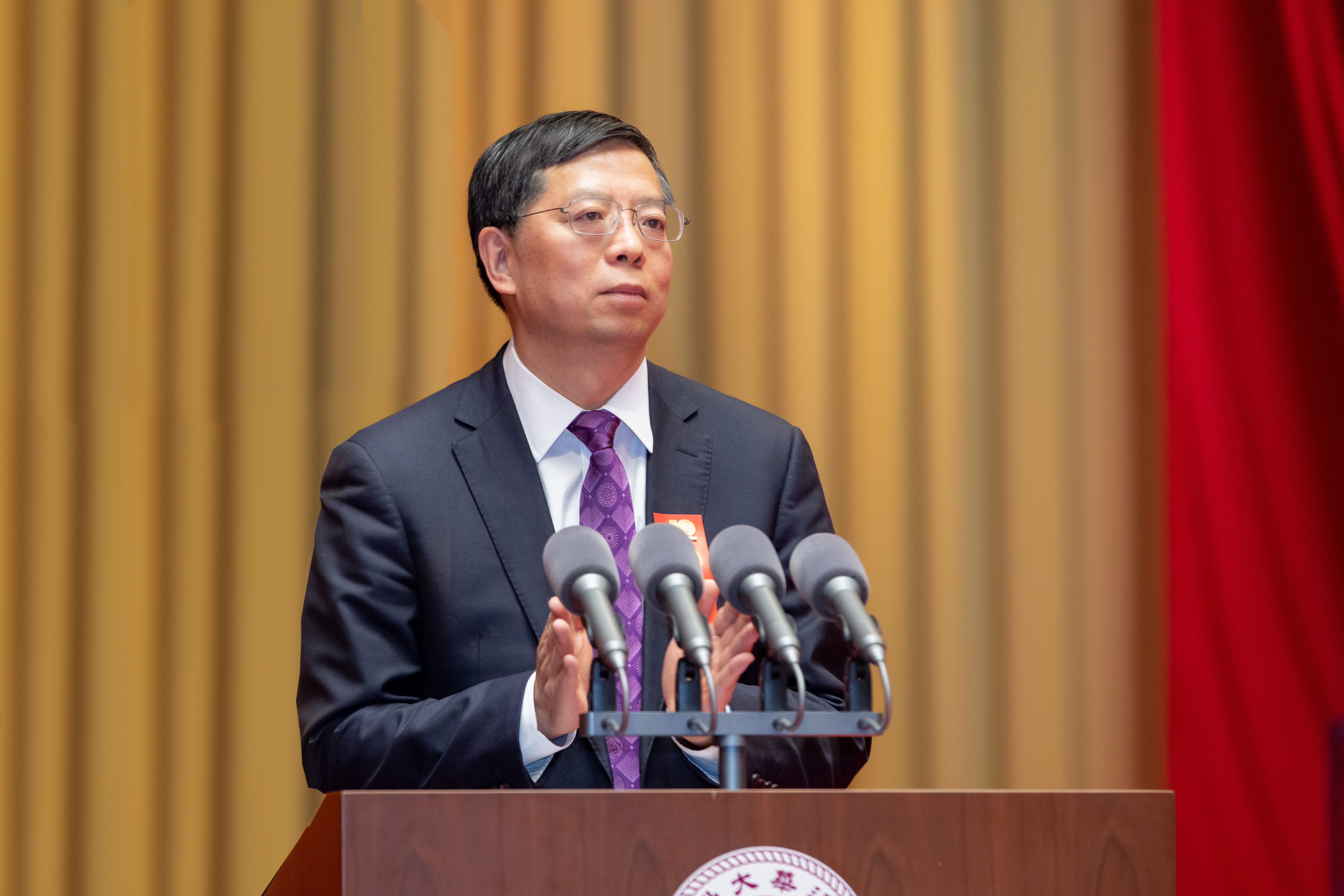 2025新澳门开门原料免费