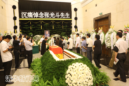 2025新澳门开门原料免费