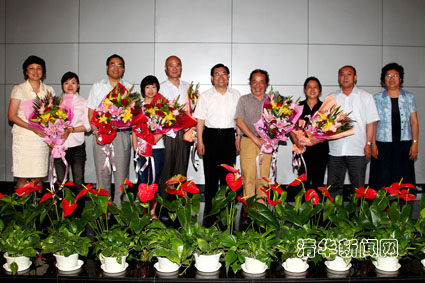 2025新澳门开门原料免费