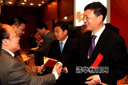 2025新澳门开门原料免费