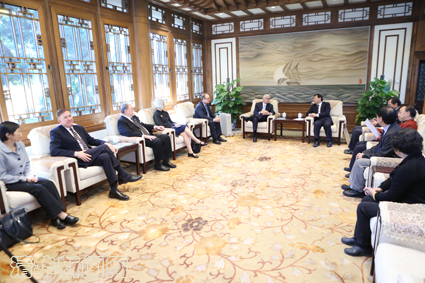 2025新澳门开门原料免费