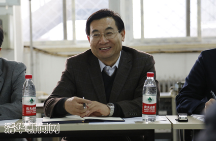 2025新澳门开门原料免费