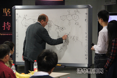 2025新澳门开门原料免费
