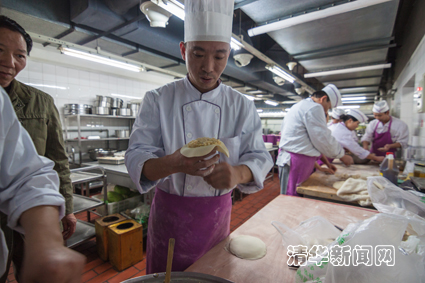 2025新澳门开门原料免费