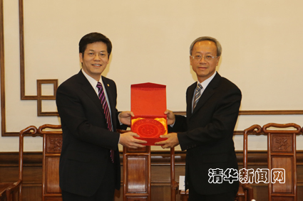 2025新澳门开门原料免费