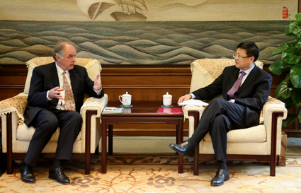 2025新澳门开门原料免费