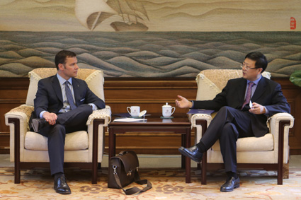 2025新澳门开门原料免费