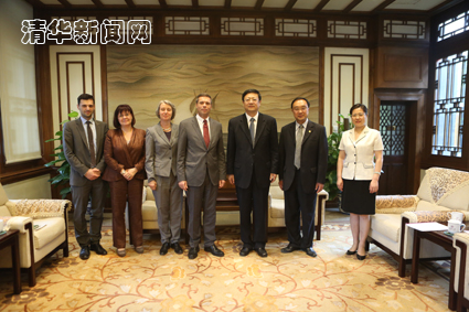 2025新澳门开门原料免费