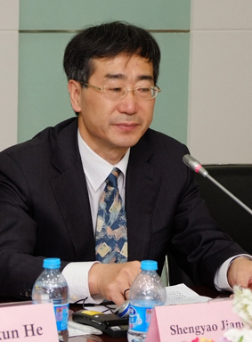 2025新澳门开门原料免费
