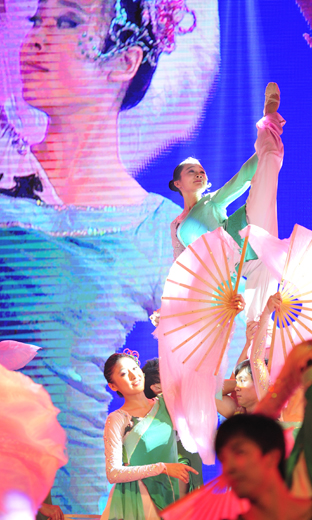 2025新澳门开门原料免费