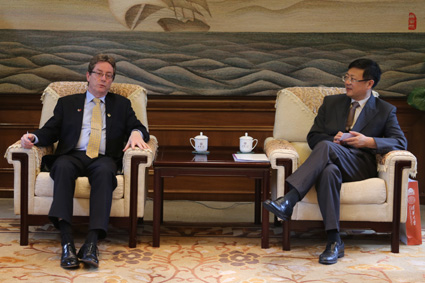 2025新澳门开门原料免费