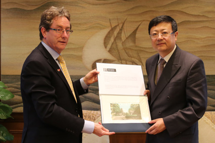 2025新澳门开门原料免费