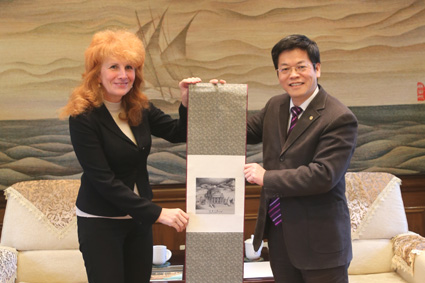 2025新澳门开门原料免费